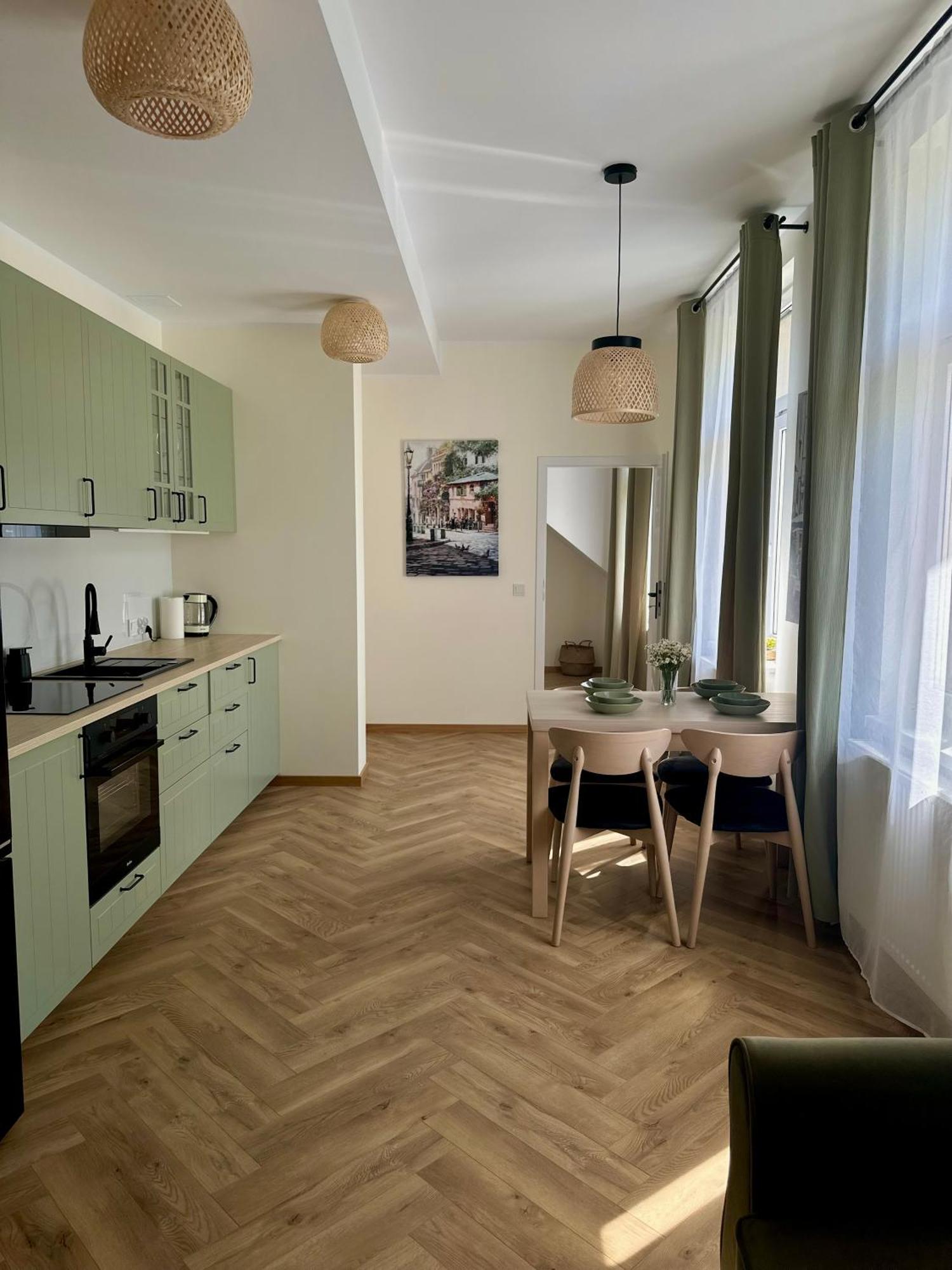 O4 Apartment Tarnow